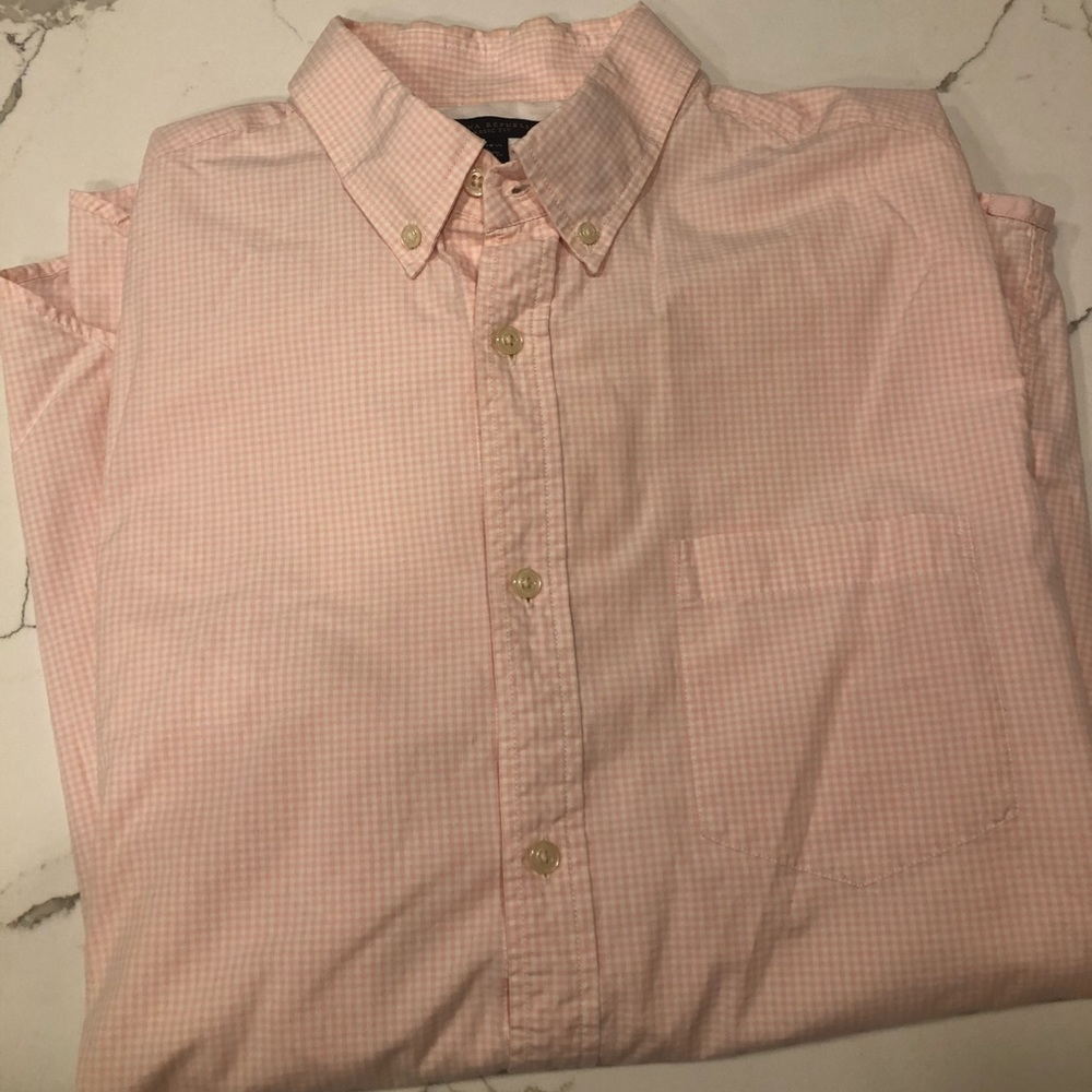 Banana Republic classic fit 16-16.5 in GUC